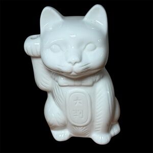 Maneki-Neko Ceramic Japanese Beckoning Cat White DW127 Lucky Cat Vintage